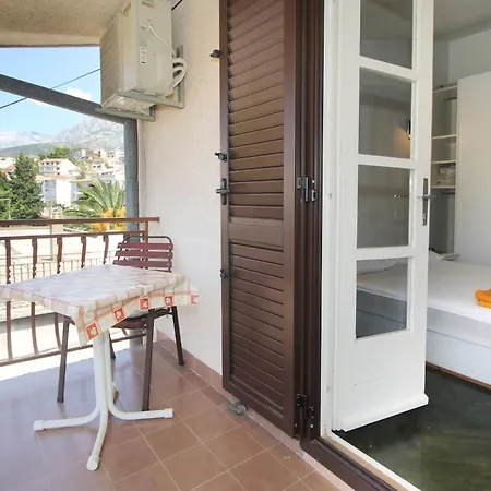Obradovic Apartment Makarska